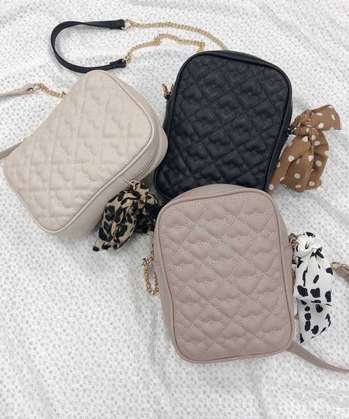 one after another NICE CLAUP（ワンアフターアナザーナイスクラップ）の「ハートキルティングショルダーBAG（ショルダーバッグ・レディース・ブラック/アイボリー/モカ・FREE）」の8枚目の写真