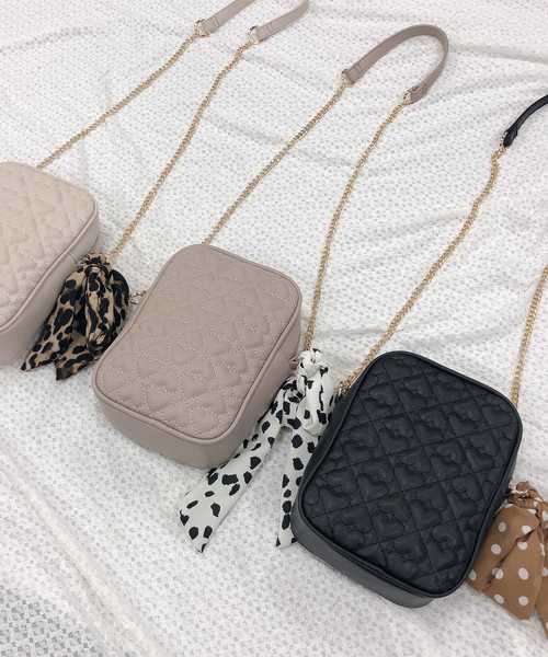 one after another NICE CLAUP（ワンアフターアナザーナイスクラップ）の「ハートキルティングショルダーBAG（ショルダーバッグ・レディース・ブラック/アイボリー/モカ・FREE）」の5枚目の写真