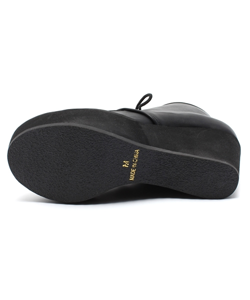 one after another NICE CLAUP(ワンアフターアナザーナイスクラップ)の「【ナイスクラップ】レースアップブーツ(その他シューズ・レディース・キャメル/ブラック・MEDIUM/LARGE)」の4枚目の写真