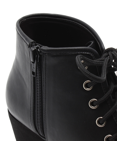 one after another NICE CLAUP(ワンアフターアナザーナイスクラップ)の「【ナイスクラップ】レースアップブーツ(その他シューズ・レディース・キャメル/ブラック・MEDIUM/LARGE)」の9枚目の写真