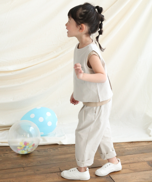 LOWRYS FARM（ローリーズファーム）の「コットンタックパンツ　837733（その他パンツ・キッズ・チャコールグレー/ライトベージュ/イエロー/ベージュ/ベージュ系その他・100/110/120/130/LARGE/MEDIUM/SMALL/X-LARGE）」の16枚目の写真