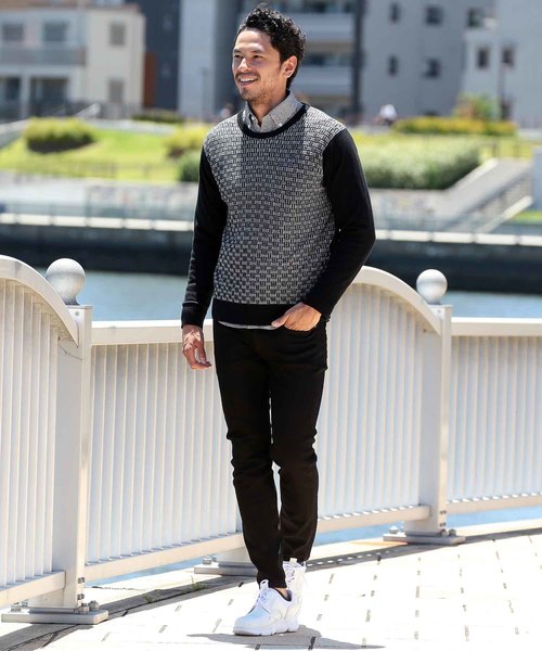 MEN'S BIGI（メンズビギ）の「【俳優 大谷亮平さん着用】ジャガード ハイゲージニット（ニット/セーター・メンズ・ブラック/ネイビー/イエロー・S/M/L）」の4枚目の写真