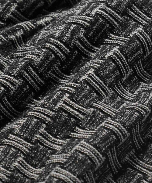 MEN'S BIGI（メンズビギ）の「【俳優 大谷亮平さん着用】ジャガード ハイゲージニット（ニット/セーター・メンズ・ブラック/ネイビー/イエロー・S/M/L）」の14枚目の写真