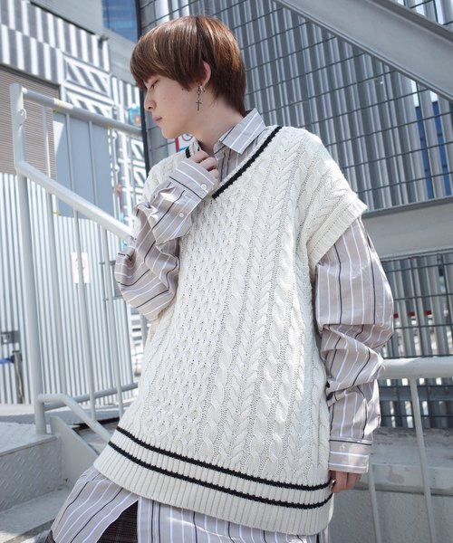 AFYF（エーエフワイエフ）の「【ビッグシルエット】AFYF 2019AWDS CABLE KNIT VEST/オーバーサイズケーブルニットベスト（ニット/セーター・メンズ・ホワイト/ベージュ/ブラック・FREE）」の2枚目の写真