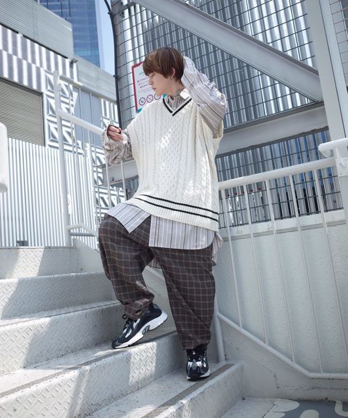 AFYF（エーエフワイエフ）の「【ビッグシルエット】AFYF 2019AWDS CABLE KNIT VEST/オーバーサイズケーブルニットベスト（ニット/セーター・メンズ・ホワイト/ベージュ/ブラック・FREE）」の5枚目の写真