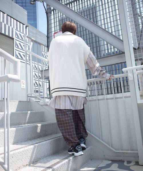 AFYF（エーエフワイエフ）の「【ビッグシルエット】AFYF 2019AWDS CABLE KNIT VEST/オーバーサイズケーブルニットベスト（ニット/セーター・メンズ・ホワイト/ベージュ/ブラック・FREE）」の7枚目の写真