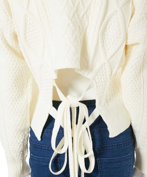 fifth(フィフス)の「バックシャンケーブルVネックニット(ニット/セーター・レディース・ホワイト/ブラウン・MEDIUM)」の8枚目の写真
