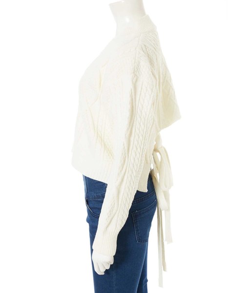fifth(フィフス)の「バックシャンケーブルVネックニット(ニット/セーター・レディース・ホワイト/ブラウン・MEDIUM)」の5枚目の写真