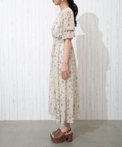 極美品✨エトロ　ラップワンピース　和柄　手毬　花柄　カシュクール　くるみボタン SALON by Chico限定】小花柄カシュクールロングワンピース