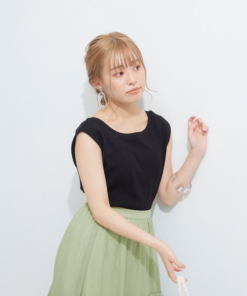 VANNIE U(ヴァニーユー)の「バックオープンサーマルノースリーブ(Tシャツ/カットソー・レディース・ホワイト/ブラック/ベージュ/ブラウン・FREE)」の14枚目の写真