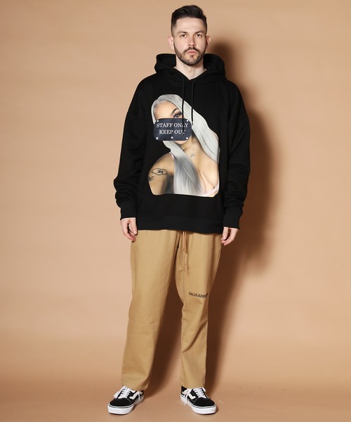 GALLIS ADDICTION（ガリスアディクション）の「GA フォトガールパーカー（パーカー・メンズ・ホワイト/ブラック/ブラウン/イエロー・M/L）」の8枚目の写真