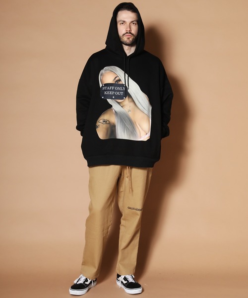 GALLIS ADDICTION（ガリスアディクション）の「GA フォトガールパーカー（パーカー・メンズ・ホワイト/ブラック/ブラウン/イエロー・M/L）」の17枚目の写真