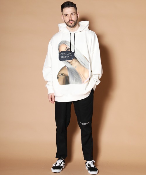 GALLIS ADDICTION（ガリスアディクション）の「GA フォトガールパーカー（パーカー・メンズ・ホワイト/ブラック/ブラウン/イエロー・M/L）」の6枚目の写真