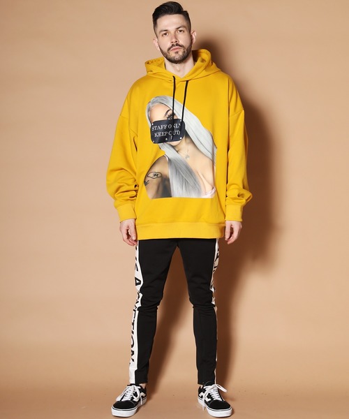 GALLIS ADDICTION（ガリスアディクション）の「GA フォトガールパーカー（パーカー・メンズ・ホワイト/ブラック/ブラウン/イエロー・M/L）」の13枚目の写真