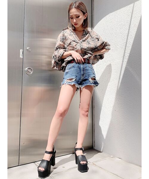 GYDA（ジェイダ）の「ボリュームスリーブBIGチェックシャツ（シャツ/ブラウス・レディース・グレー/ネイビー/ベージュ・FREE）」の15枚目の写真