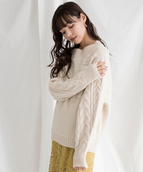 MILLION CARATS（ミリオンカラッツ）の「【STYLE4】ドルマンケーブルニット（ニット/セーター・レディース・オフホワイト/サンドベージュ/イエロー・FREE）」の2枚目の写真