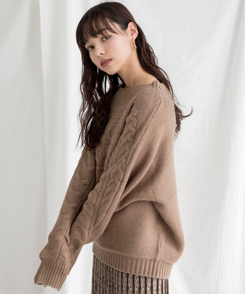 MILLION CARATS（ミリオンカラッツ）の「【STYLE4】ドルマンケーブルニット（ニット/セーター・レディース・オフホワイト/サンドベージュ/イエロー・FREE）」の18枚目の写真