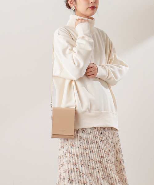 natural couture(ナチュラルクチュール)の「裏起毛裏毛ハイネックゆるトップス(Tシャツ/カットソー・レディース・アイボリー/スミクロ/ミント/ピンク/グレイッシュベージュ・FREE)」の1枚目の写真