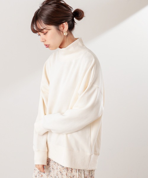 natural couture(ナチュラルクチュール)の「裏起毛裏毛ハイネックゆるトップス(Tシャツ/カットソー・レディース・アイボリー/スミクロ/ミント/ピンク/グレイッシュベージュ・FREE)」の7枚目の写真