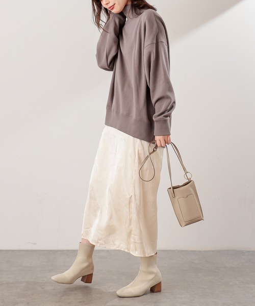 natural couture(ナチュラルクチュール)の「裏起毛裏毛ハイネックゆるトップス(Tシャツ/カットソー・レディース・アイボリー/スミクロ/ミント/ピンク/グレイッシュベージュ・FREE)」の19枚目の写真