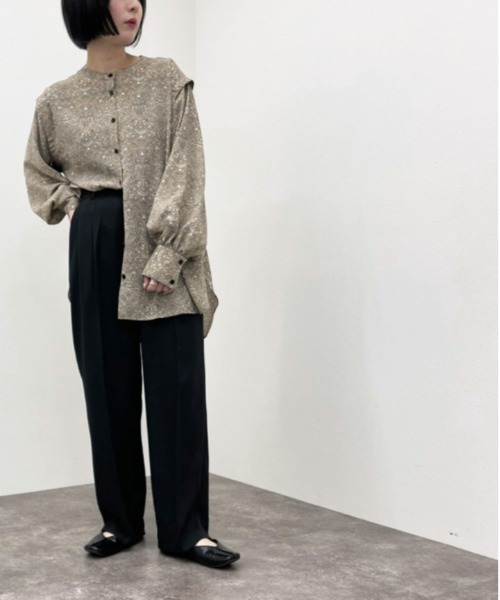 apres jour mignon(アプレジュールミニョン)の「柄バンドカラーシャツ【ZOZOTOWN限定アイテム】(シャツ/ブラウス・レディース・ベージュ/ブラック・フリー/X-LARGE)」の8枚目の写真