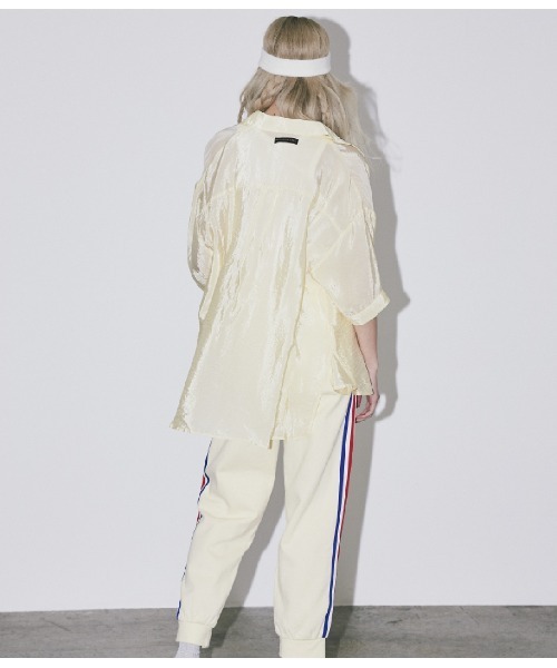 Bonjour Girl（ボンジュールガール）の「ワッシャーサテンオーバーサイズミリタリーシャツ（シャツ/ブラウス・レディース・グレー/イエロー/ブラック・FREE）」の17枚目の写真