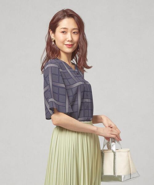 closet story(クローゼットストーリー)の「<closet story>ドット×チェック Vネックブラウス(シャツ/ブラウス・レディース・ホワイト/ライム/ネイビー・FREE)」の15枚目の写真
