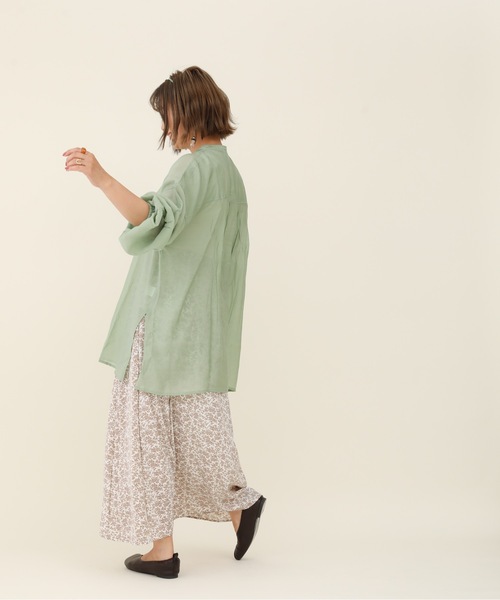 sakishimatokyo（サキシマトーキョー）の「バンドカラーボリュームソデBIGシャツ／シアーブラウス（Tシャツ/カットソー・レディース・ホワイト/ライトブルー/ブラック/グリーン/ラベンダー・FREE）」の13枚目の写真