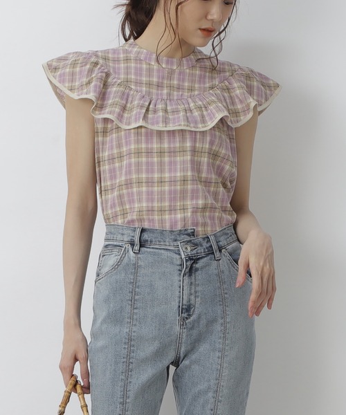 FREE'S MART(フリーズマート)の「フリルヨークチェックノースリブラウス(シャツ/ブラウス・レディース・ホワイト系その他/ベージュ系その他/パープル系その他・FREE)」の3枚目の写真