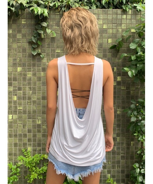 EGOIST（エゴイスト）の「バックドレープタンクトップ（タンクトップ・レディース・ライトブラウン/ブラック/ホワイト・FREE）」の4枚目の写真