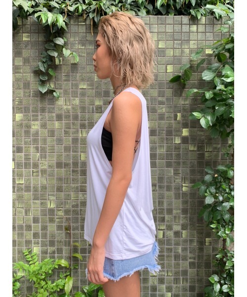 EGOIST（エゴイスト）の「バックドレープタンクトップ（タンクトップ・レディース・ライトブラウン/ブラック/ホワイト・FREE）」の12枚目の写真