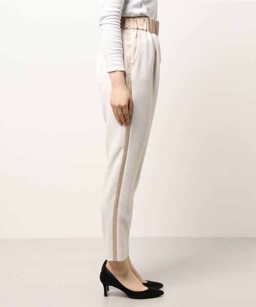 EUCLAID（エウクレイド）の「配色サイドラインパンツ（スラックス・レディース・オフホワイト/ベージュ・36/38/40）」の11枚目の写真