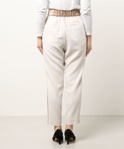 EUCLAID（エウクレイド）の「配色サイドラインパンツ（スラックス・レディース・オフホワイト/ベージュ・36/38/40）」の12枚目の写真