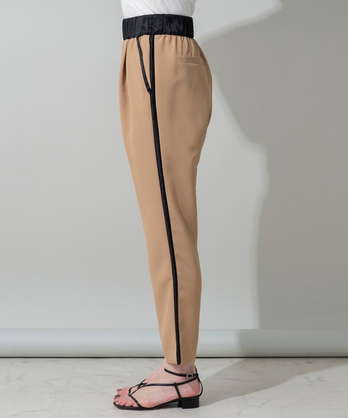 EUCLAID（エウクレイド）の「配色サイドラインパンツ（スラックス・レディース・オフホワイト/ベージュ・36/38/40）」の8枚目の写真