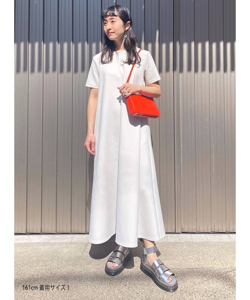 STUNNING LURE（スタニングルアー）の「ダンボールTドレス（ワンピース・レディース・ライトベージュ/ブラック・1/0/2）」の18枚目の写真