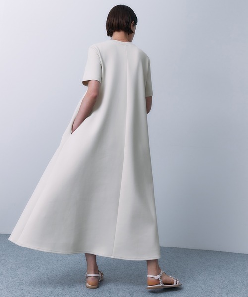 STUNNING LURE（スタニングルアー）の「ダンボールTドレス（ワンピース・レディース・ライトベージュ/ブラック・1/0/2）」の17枚目の写真