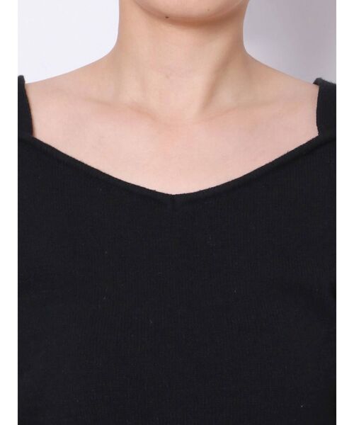 EMODA(エモダ)の「コンパクトパフニット(ニット/セーター・レディース・ブラック/ネイビー/グリーン/アイボリー・FREE)」の18枚目の写真