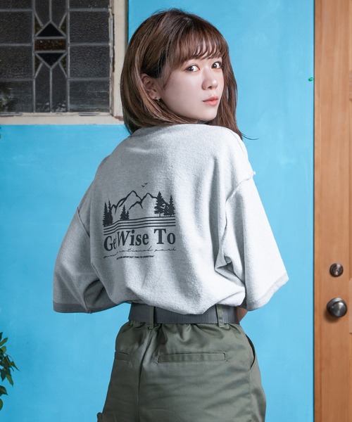 PairPair(ペアペア)の「バックマウンテンプリントTシャツ(ユニセックス)(Tシャツ/カットソー・レディース・スミクロ/オートミール/ネイビー・FREE)」の11枚目の写真