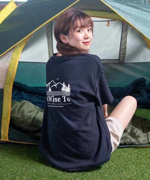 PairPair(ペアペア)の「バックマウンテンプリントTシャツ(ユニセックス)(Tシャツ/カットソー・レディース・スミクロ/オートミール/ネイビー・FREE)」の22枚目の写真