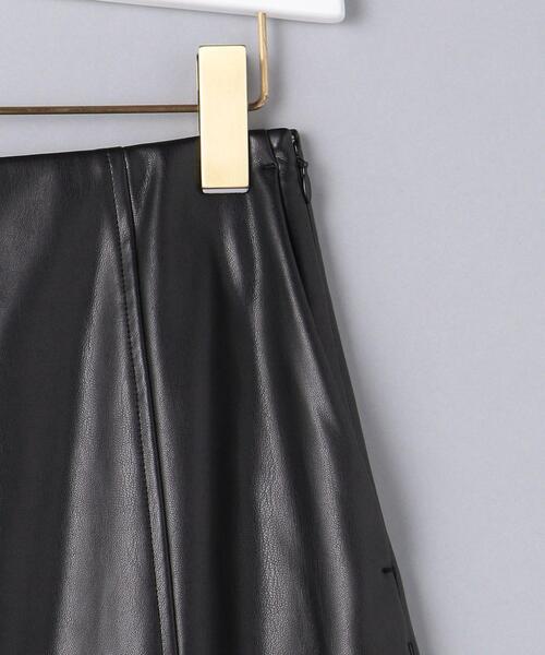 UNITED ARROWS(ユナイテッドアローズ)の「<UNITED ARROWS>フェイクレザー セミフレア スカート G(スカート・レディース・ブラック・36/38/40)」の13枚目の写真