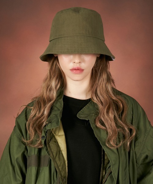 VARZAR(バザール)の「【VARZAR】HERRINGBONE LABEL BUCKET HAT / バザール ヘリンボーン ラベル バケットハット(ハット・レディース・ブラック/ホワイト/カーキ/ベージュ/ピンク/ネイビー・FREE)」の15枚目の写真