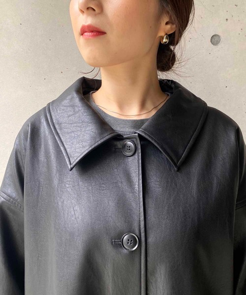 CAPRICIEUX LE'MAGE（カプリシューレマージュ）の「フェイクレザーカバーオール（カバーオール・レディース・ブラック/ライトベージュ・FREE）」の3枚目の写真