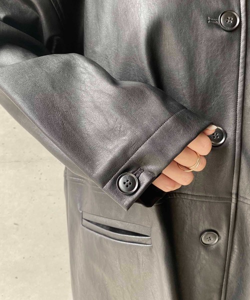 CAPRICIEUX LE'MAGE（カプリシューレマージュ）の「フェイクレザーカバーオール（カバーオール・レディース・ブラック/ライトベージュ・FREE）」の7枚目の写真