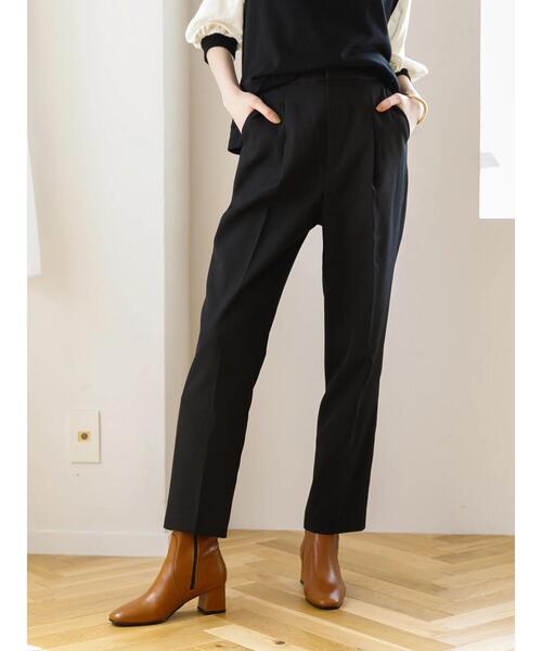 koe（コエ）の「センタープレスカラーテーパードパンツ＊（スラックス・レディース・ライトグレー/レッド/オリーブ/ブルー/マスタード/ブラック/パープル/オレンジ/ボルドー/ブルーグリーン・M）」の2枚目の写真