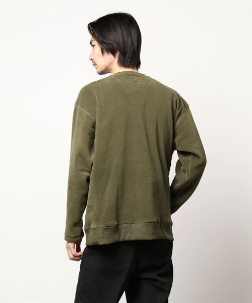 UNIVERSAL OVERALL（ユニバーサルオーバーオール）の「【UNIVERSAL OVERALL】POLARTEC FLEECE CREW / フリースプルオーバー（スウェット・メンズ・ベージュ/ブラック/オリーブ・SMALL/LARGE/MEDIUM）」の4枚目の写真