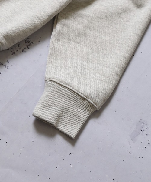 SPINNS(スピンズ)の「【ゆったりシルエット】BRAWLEY刺繍ロゴスウェット(スウェット・メンズ・アッシュグレー/ダークグリーン/ロイヤルブルー/イエロー/サックスブルー・ONESIZE)」の8枚目の写真