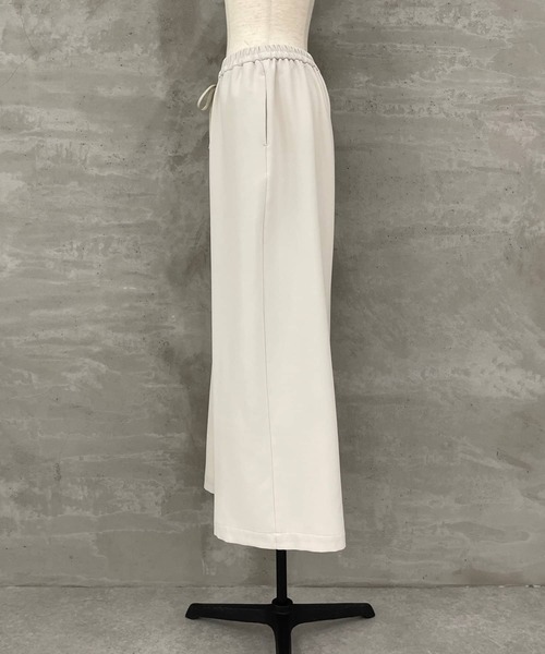 BEARDSLEY（ビアズリー）の「裏は起毛にしていてあたたかいバギー裏毛パンツ（その他パンツ・レディース・ブラック/アイボリー/グレー・1/2/0）」の4枚目の写真