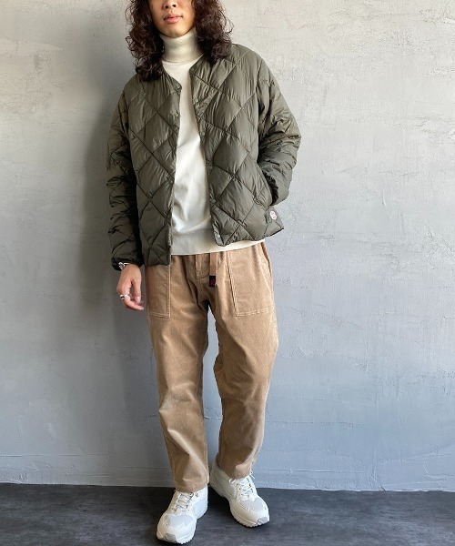 Vincent et Mireille（バンソンエミレイユ）の「[Vincent et Mireille/ヴァンソン エ ミレイユ] パッカブル ノーカラーライトダウンジャケット（ダウンジャケット/コート・レディース・ブラック/オリーブ・40/38）」の13枚目の写真