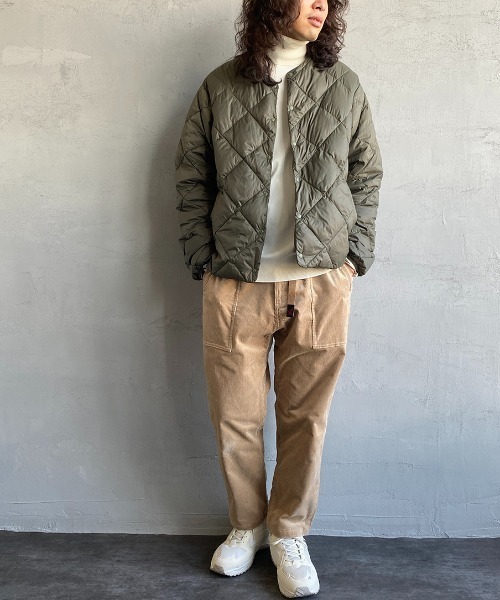 Vincent et Mireille（バンソンエミレイユ）の「[Vincent et Mireille/ヴァンソン エ ミレイユ] パッカブル ノーカラーライトダウンジャケット（ダウンジャケット/コート・レディース・ブラック/オリーブ・40/38）」の15枚目の写真