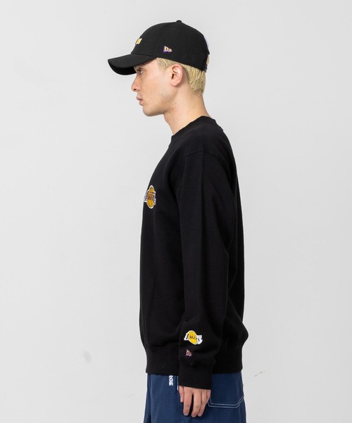 XLARGE（エクストララージ）の「LAKERS STANDARD LOGO CREWNECK SWEAT（スウェット・メンズ・ブラック/パープル・S/M/L/XL）」の15枚目の写真